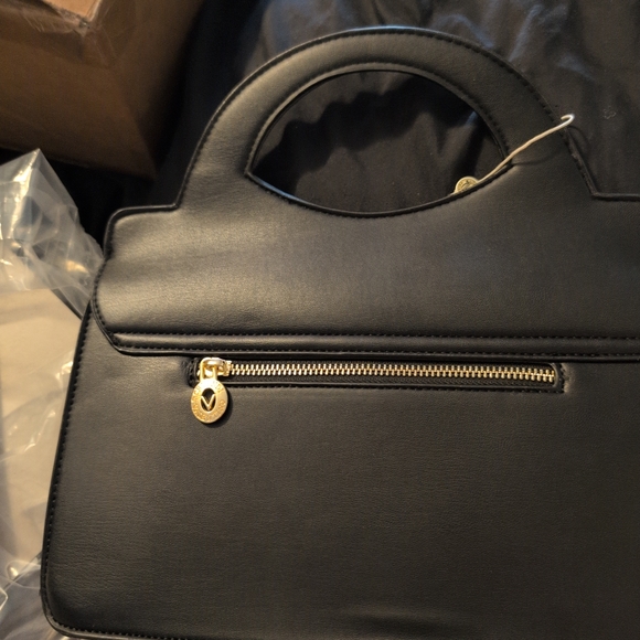 Elegant Black Quilted Handbag